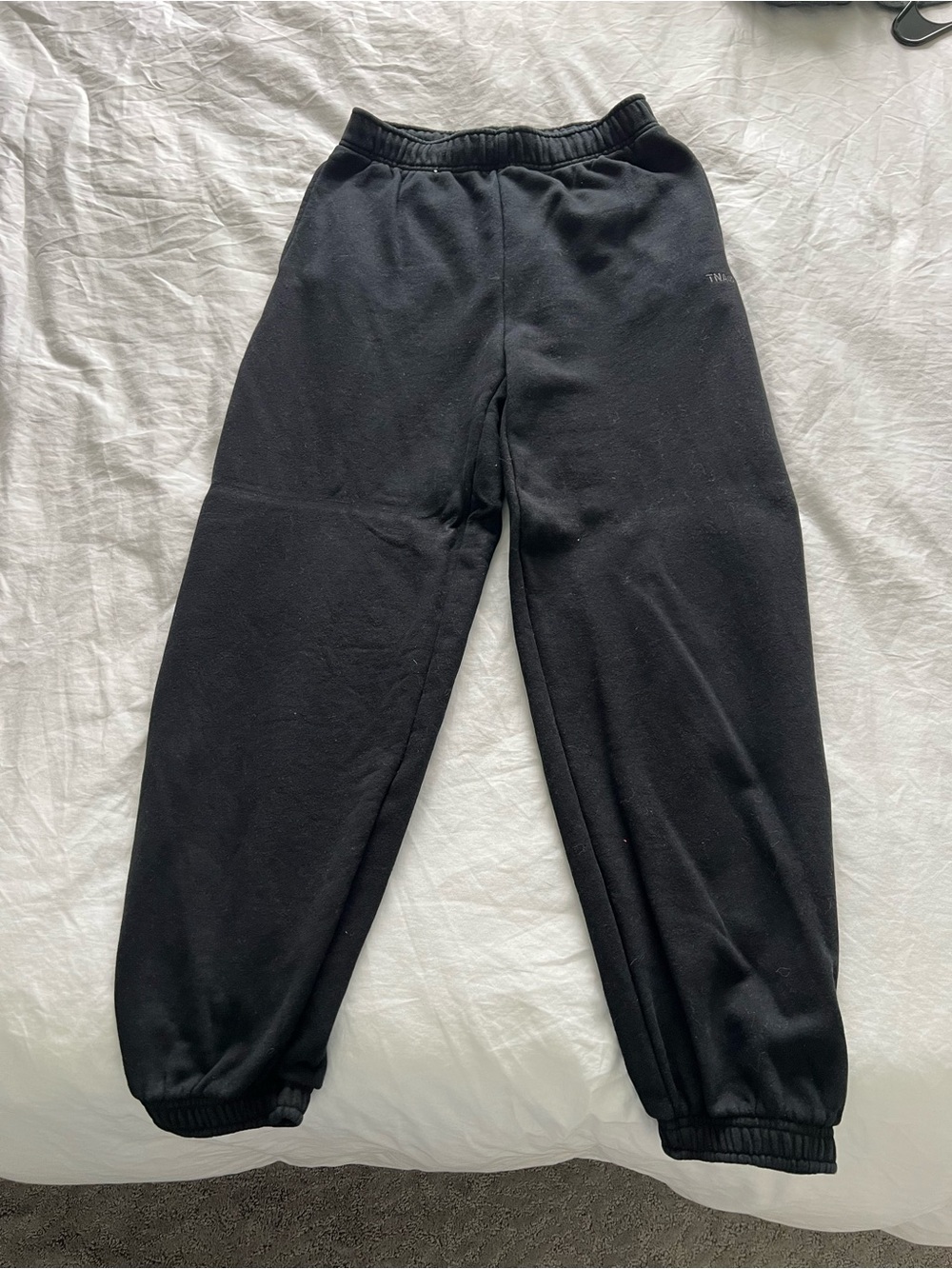 TNA Sweatfleece Terry Fleece mega fit Sweatpants Elastic Cuff Joggers in black